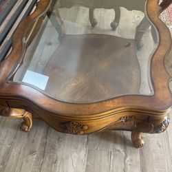 Beautiful Coffee Table Set And A Console