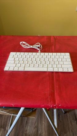Apple Wired Keyboard