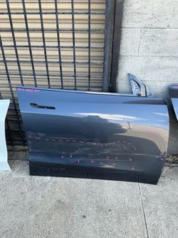 2020-2025 TESLA MODEL Y RIGHT FRONT DOOR