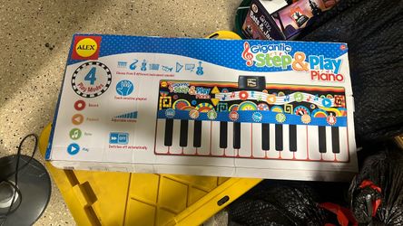 Step onPiano