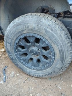 Hello Rims 17 In In Like New Tires..On A Ford Now 500 Obo Lil Dusty But Almost New N Very Nice Tires As Well I. All 4 Matching