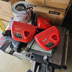 Milwaukee M12 Battery Charger 