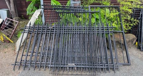 Metal fencing