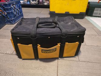 DeWalt Heavy Duty Tool Bag / Organizer – Durable, All Zippers & Pockets Intact $30 OBO