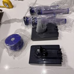 2 NEW DYSON v6 Vacuum  Extended Batteries NEW L@@K