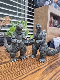 Lose Neca godzilla figures