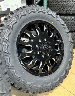 Dually Wheels & Tires
