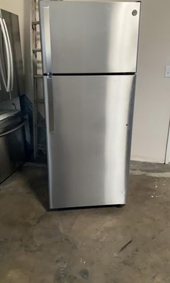 GE  Top Mount 27" Apartment Size Stainless Steel Fridge
