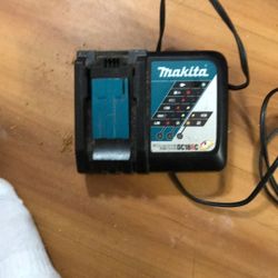 Makita Battery charger