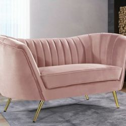 Margo Velvet Pink Loveseat

