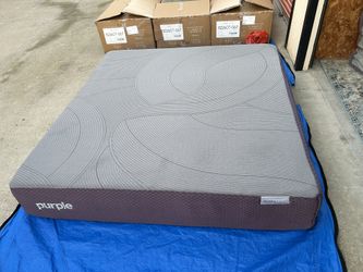 Purple Restore Plus Soft, King Mattress, Like New, Perfect Condition