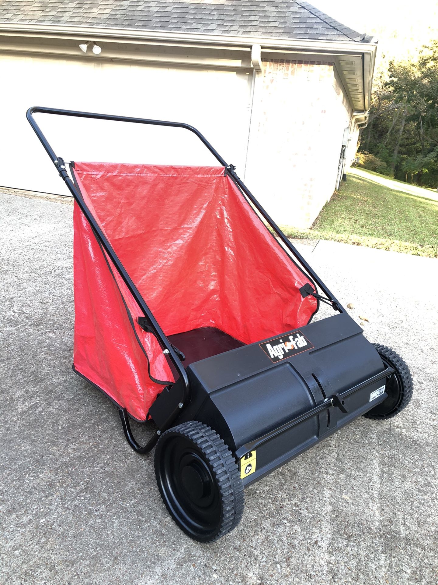 AgriFab 26” PUSH LAWN SWEEPER for Sale in Arlington, TX OfferUp