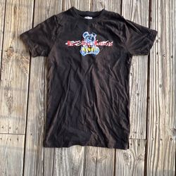 Black Grateful Dead t-shirt with red and blue accents 