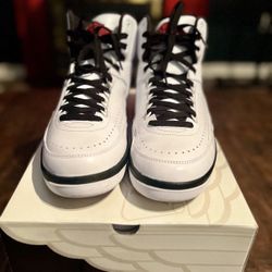 Jordan Retro 2 Size 10 W/box