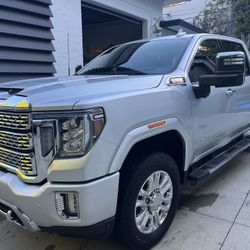 2020 GMC Sierra 2500 HD Crew Cab Denali