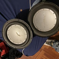 2 10” Rockfort Fosgate P310D4 Subwulfers 