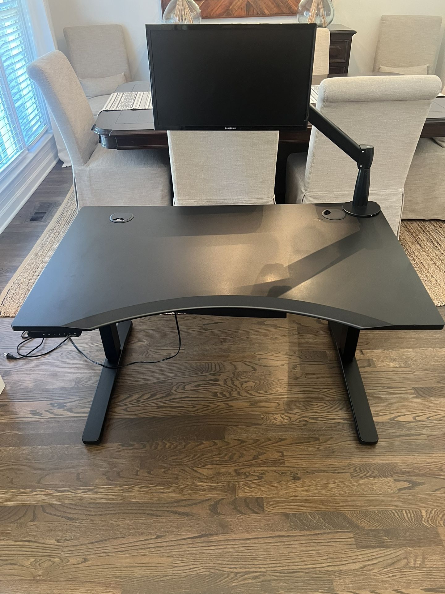 Uplift Desk