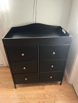 Baby changing dresser