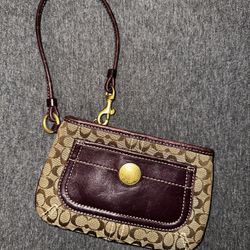 Cute Coach Wristlet Purse 