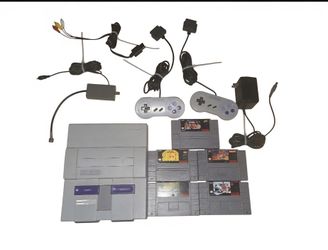 Super Nintendo SNS-001 Complete With 4 Games Tested and working 