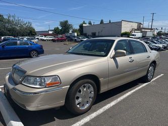 2005 Lincoln Town Car
