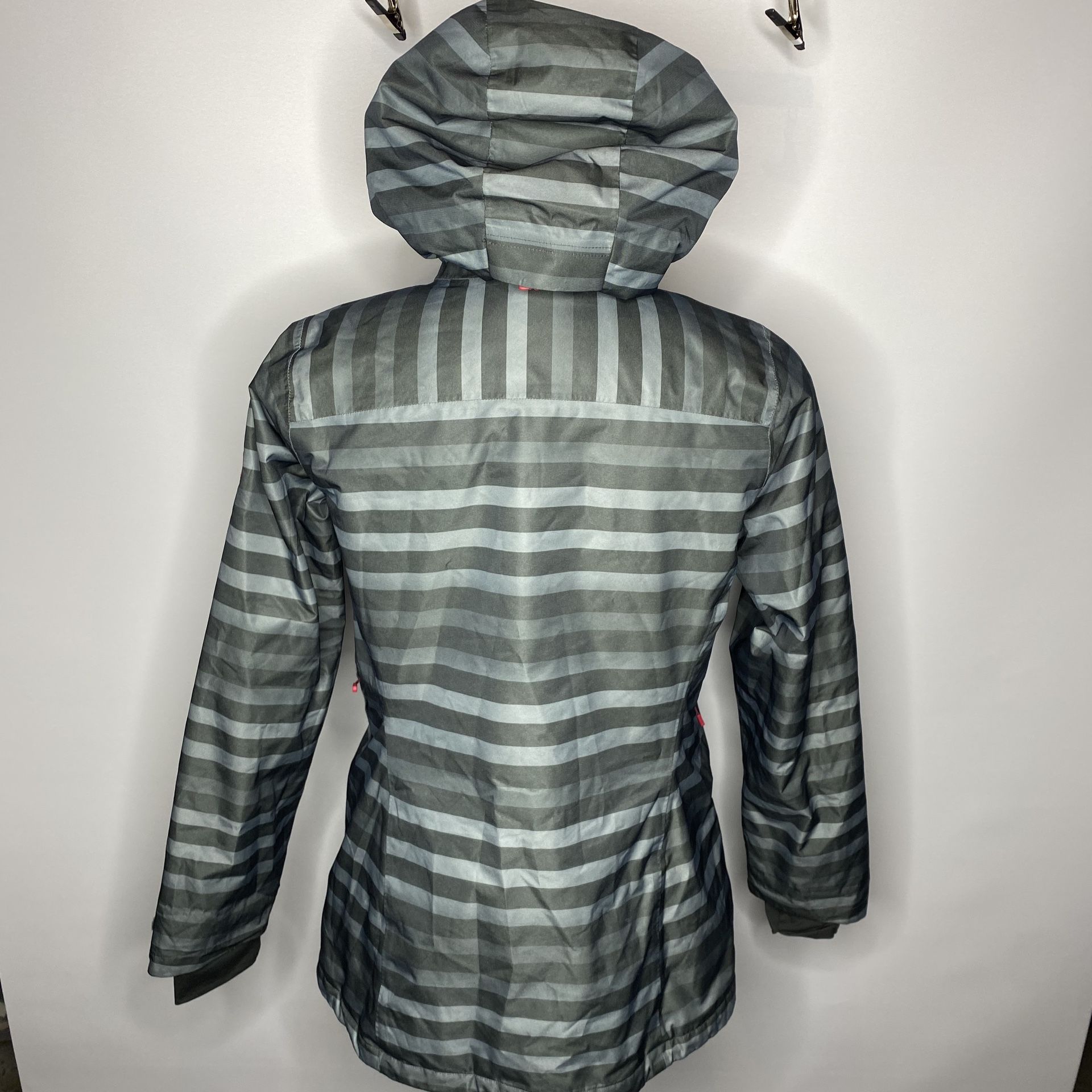 Womens XL - Mountain Hardwear Dry.Q Thermal.Q Waterproof Ski/Snowboard Jacket