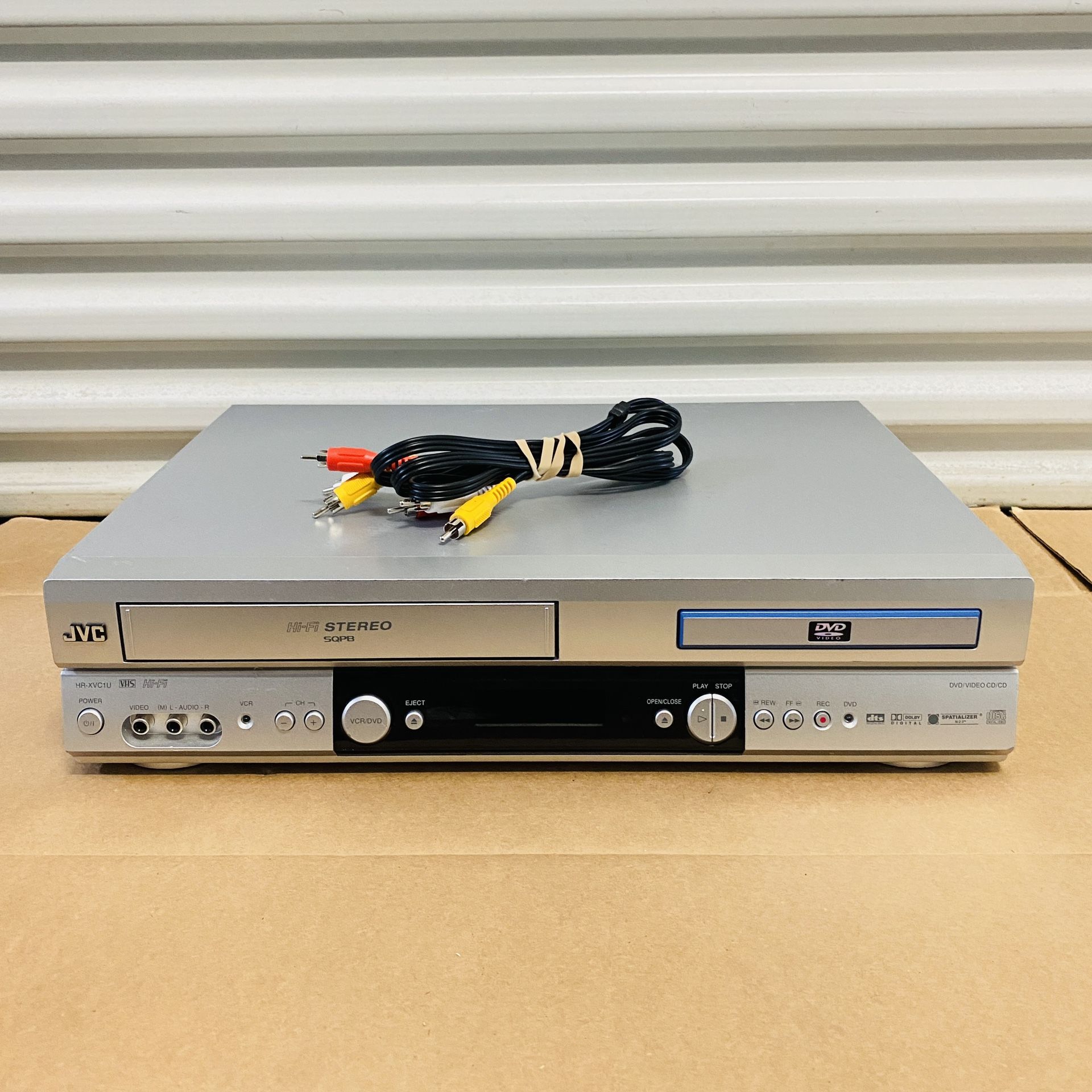 JVC HR-XVC1U DVD VCR VHS Combo Player Recorder with RCA AV Cable Tested Works