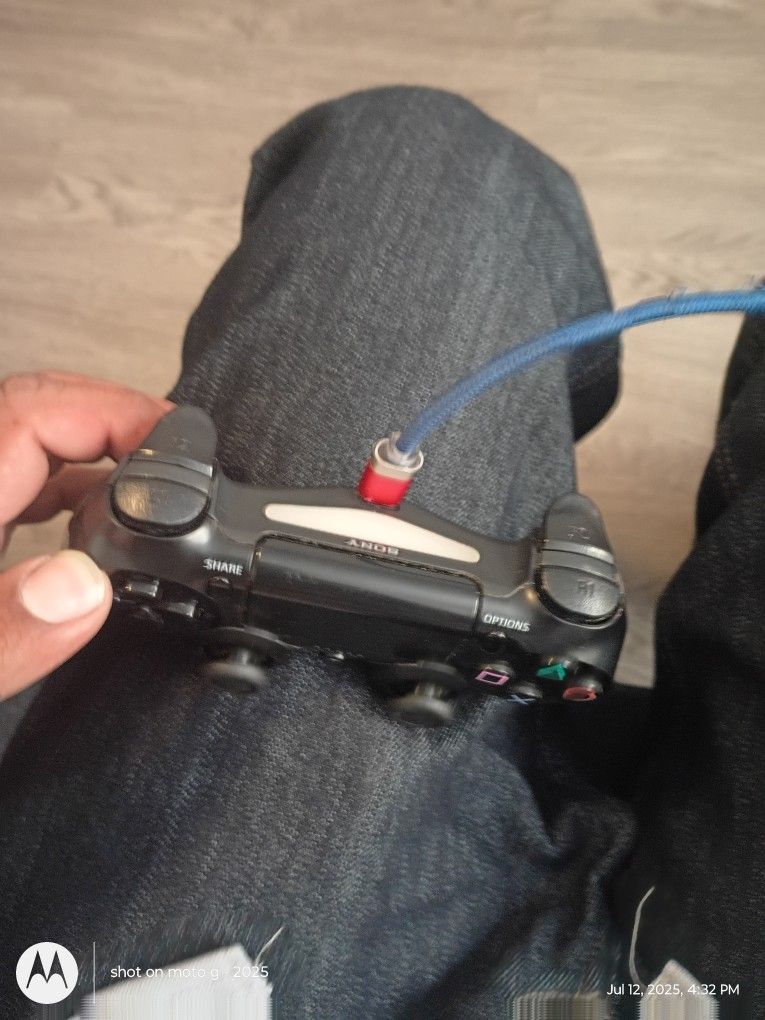 PS4 Controller