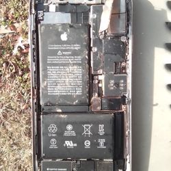 Damaged Iphone PARTS ONLY