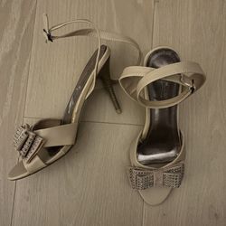 Studded Bow Front, Natural 4” Wood Heel