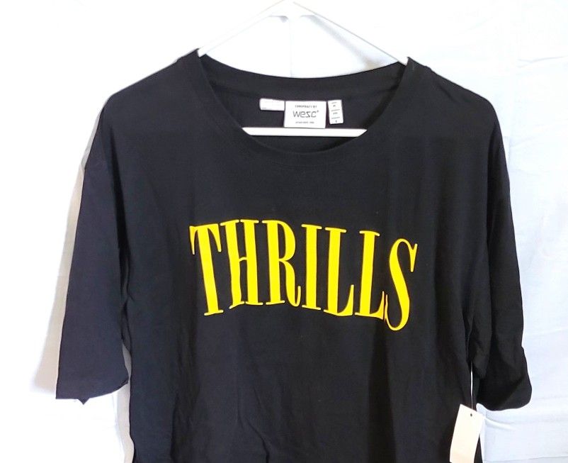 "UNISEX" THRILLS Graphic T Shirt, New With Tags