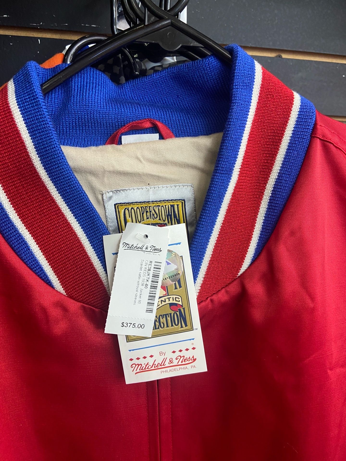 Cincinnati, Cincinnati Reds collectors jacket