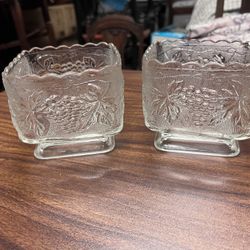 🎄Gently used vintage farmhouse Anchor Hocking clear pressed glass square footed bowls🎄