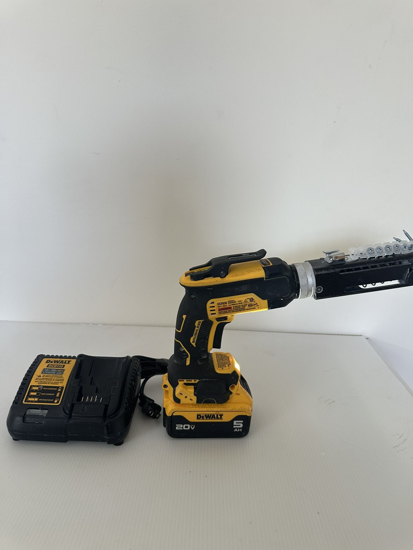 Dewalt 20V Drywall Gun With Battery And Charger