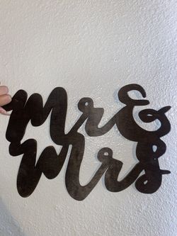 Sign Mr &Mrs