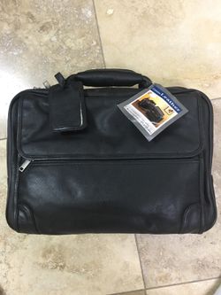 Genuine leather briefcase, Computer friendly