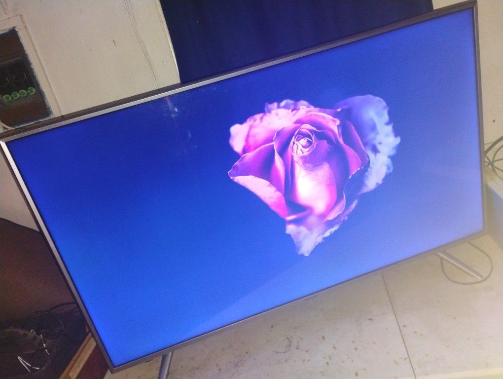 Sharp 2160p 4K 54.6"
SHARP LC-55P6000U (PSL033746)