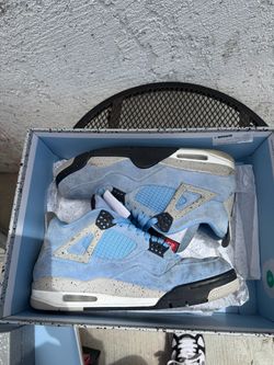 Jordan 4 Retro University Blue