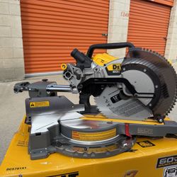 DEWALT 60V  12” Sliding MITER SAW        (Tool Only)