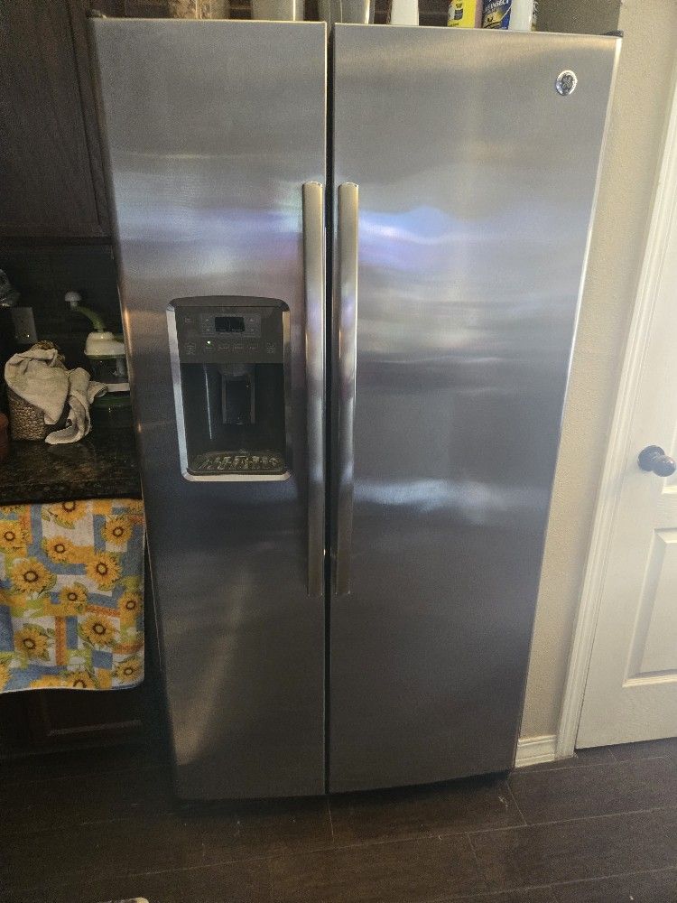 GE Fridge