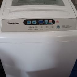 Magic Chef LIKE NEW, EVERYTHING INCLUDED