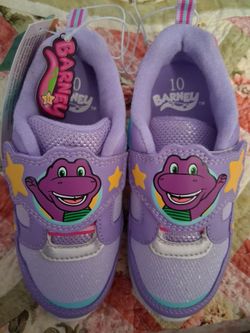 Toddler Barney sneakers size 10