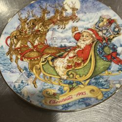 Avon Christmas Plates 5 Piece Lot