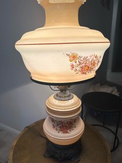 Vintage Gone with the Wind Hurricane Table Lamp