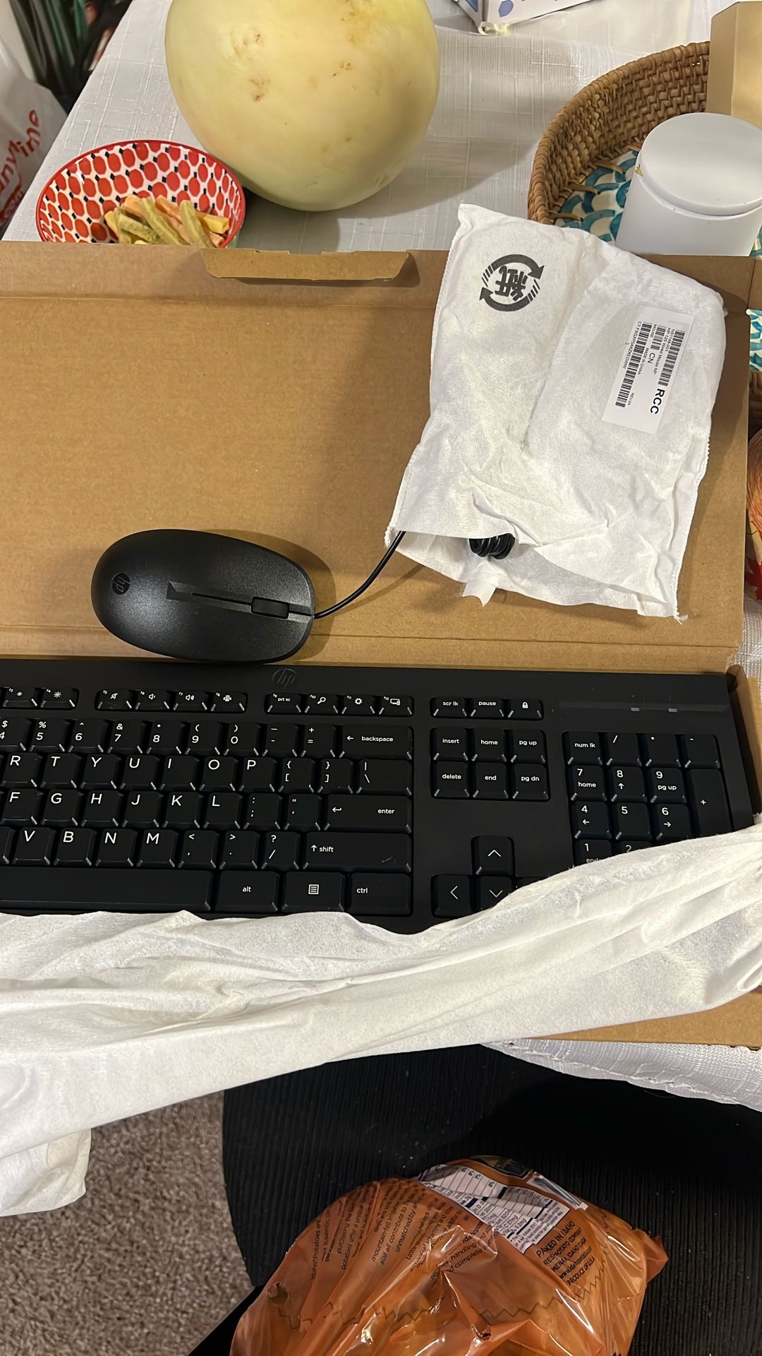 HP KEYBOARD AND MOUSE