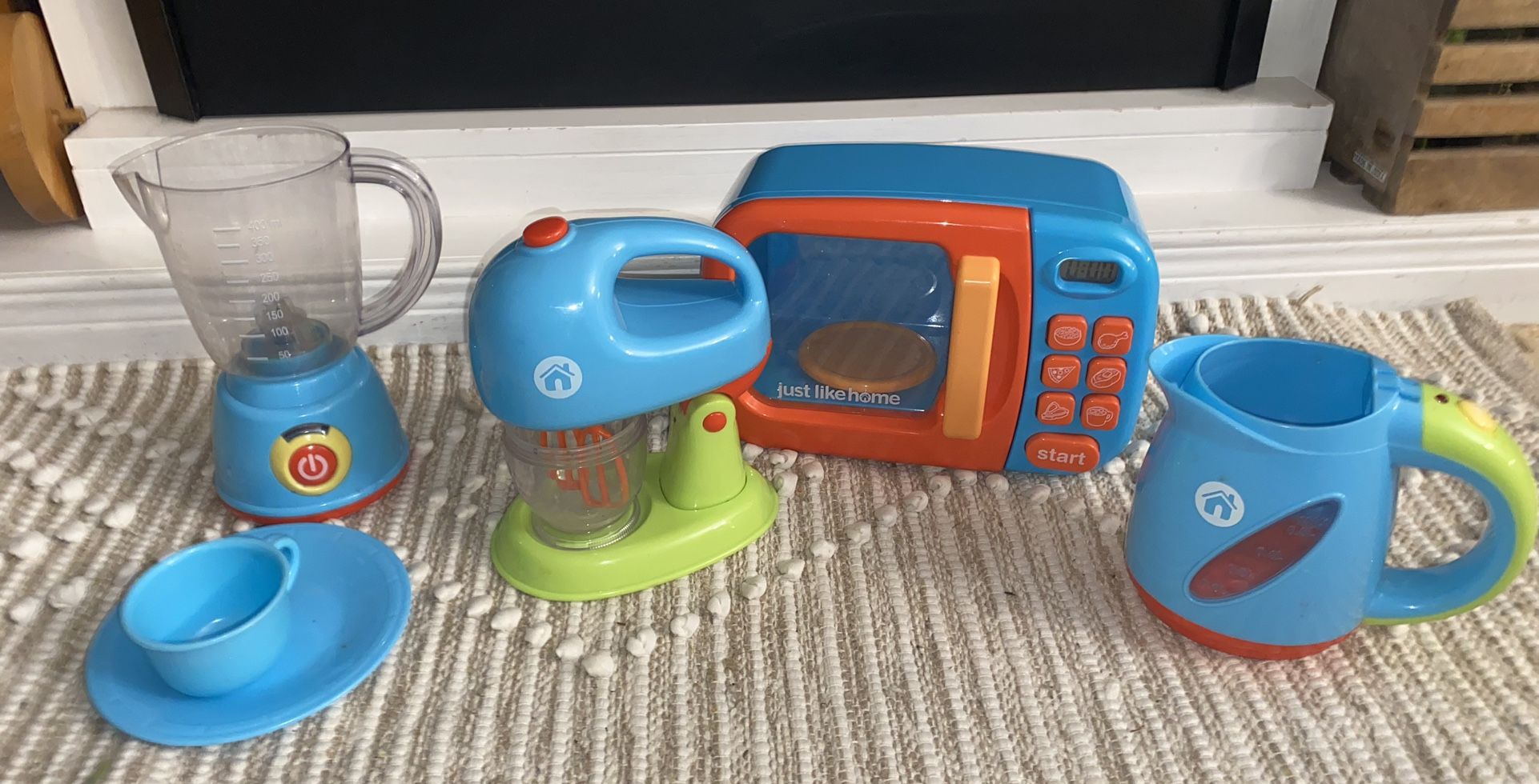 $25 Just Like Home Kitchen Appliance Toy bundle , all light up and make sounds!