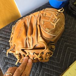 VINTAGE  Wilson Catcher's Glove