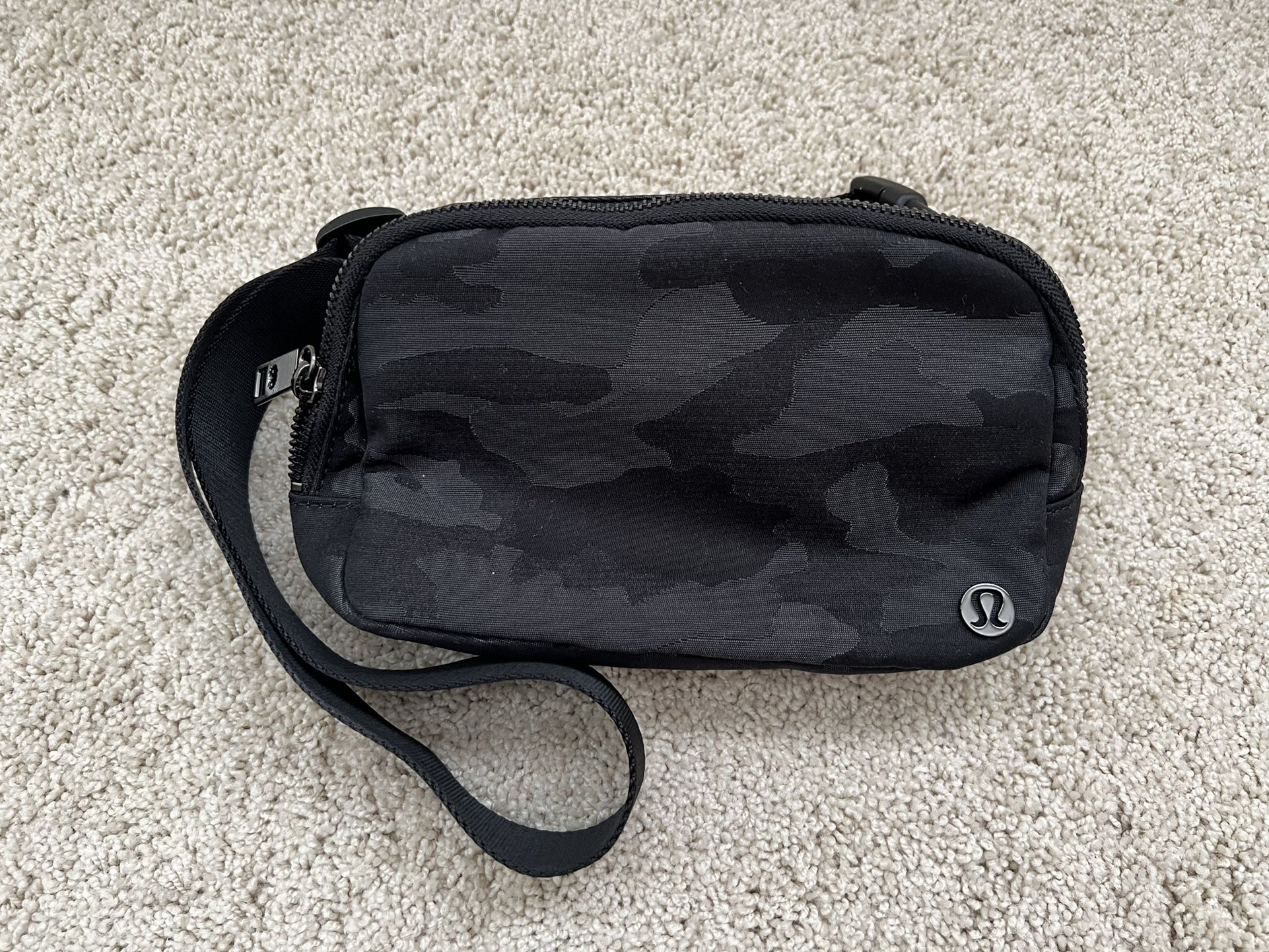 Chanel Fanny Pack for Sale in Pineville, NC - OfferUp
