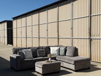 Gray Sectional Sofa with Ottoman
