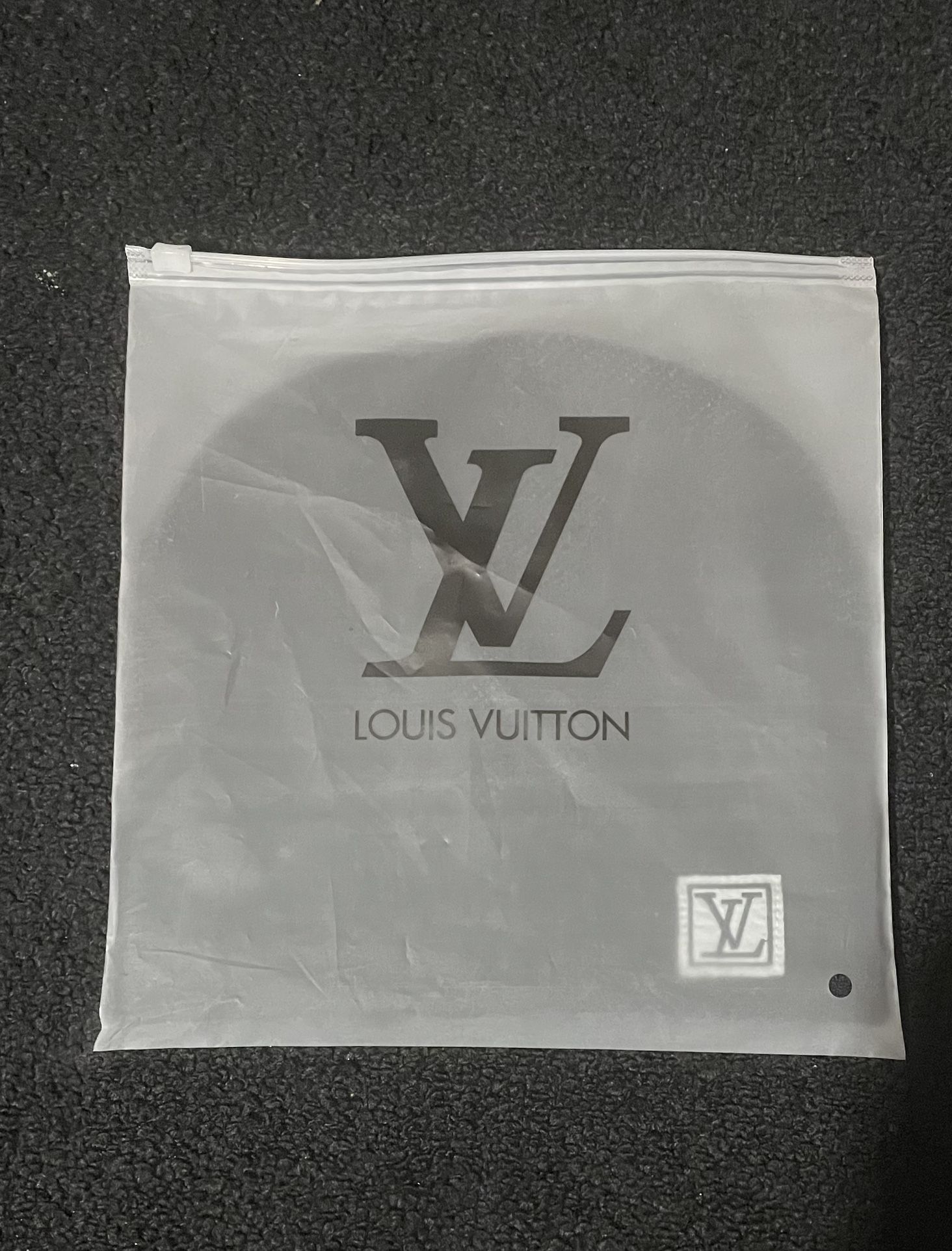 LOUIS VUITTON Beanie(NOT 1$ NAME YOUR PRICE)